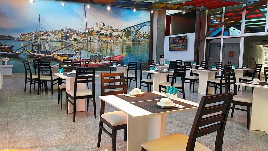 Amadeos - - Porto Hotel